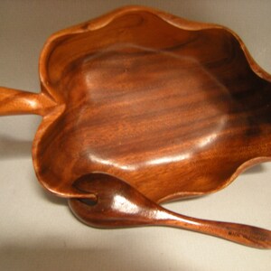 vtge monkeypod bowl-leaf bowl-bowl and fork-home and living-kitchen and dining-serving bowl-kitchen display-