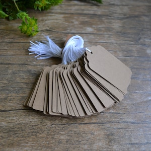 kraft scalloped hang tags with string, kraft bulk price tags, kraft scalloped price tags, bulk favor tags, bulk gift tags