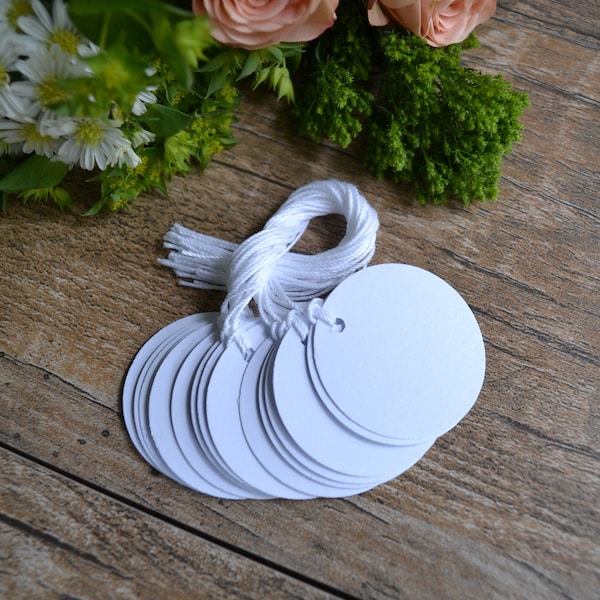 white circle tags with string, white circle price tags, white circle favor tags, white circle gift tags, wedding favor tags, bulk circle tag