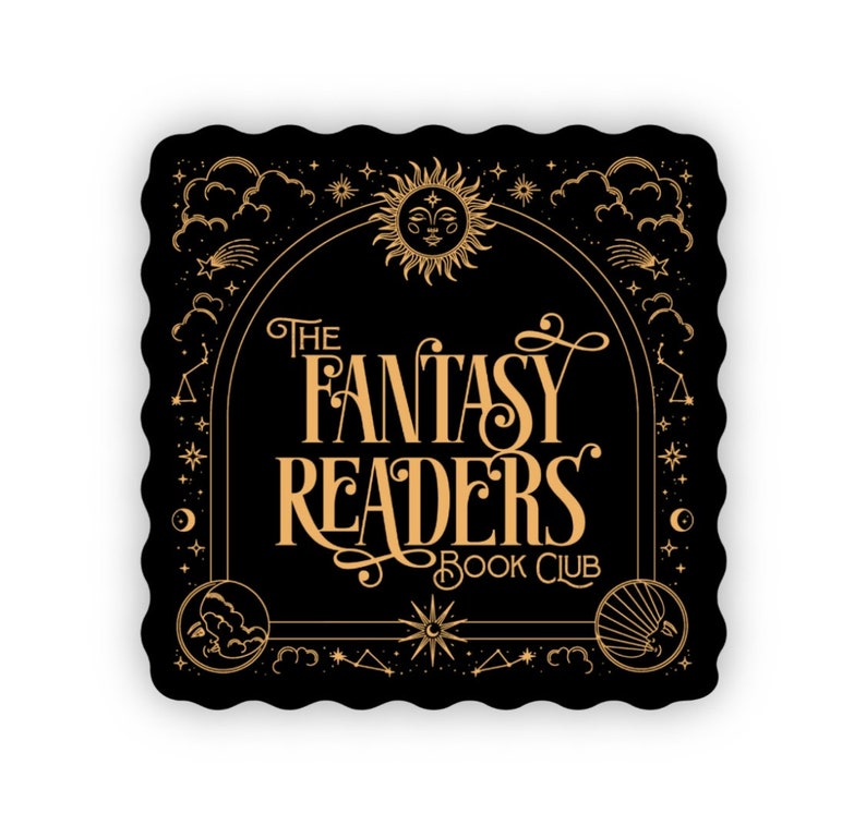 K&ouml;nnte beinhalten: Schwarzer und goldener Aufkleber mit einem fantasievollen Design mit Sonne, Mond und Sternen. Der Text lautet "The Fantasy Readers Book Club".