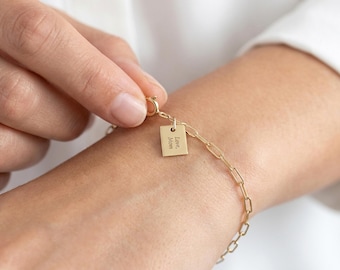 Das Whisper Nachricht Charm Armband, personalisierte Mini gravierte Anhänger | 14k Gold gefüllt, Sterling Silber