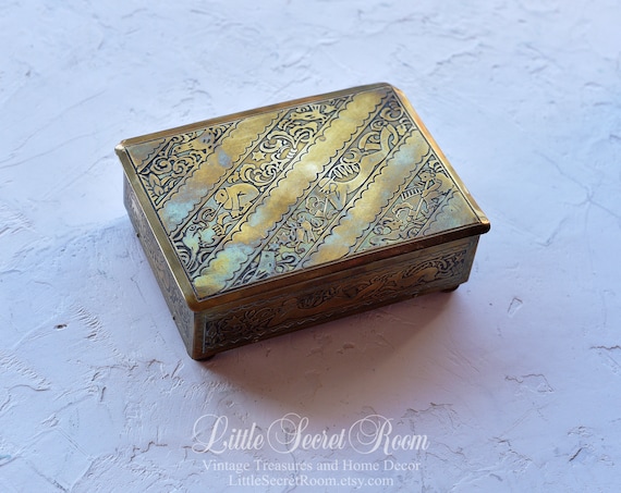 Vintage Brass Box / Jewelry Storage Box / Hand Hammered Trinket Box With  Lid / Metal Container / Lidded Box, 