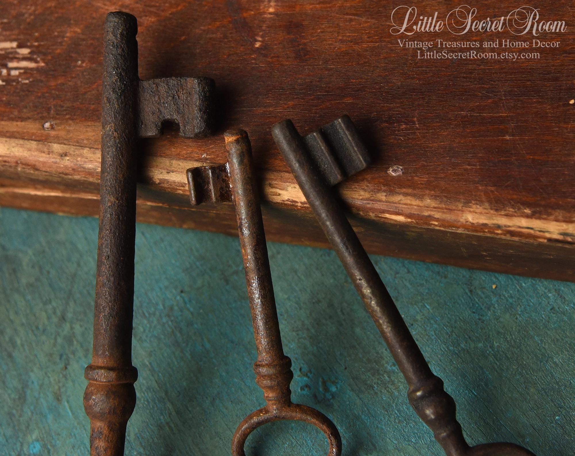 Set of 3 Vintage Skeleton Keys, Antique Rusted Keys With Patina, Old ...