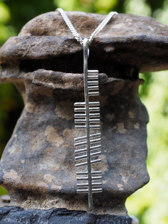 Erin/ Ireland Pendant UK