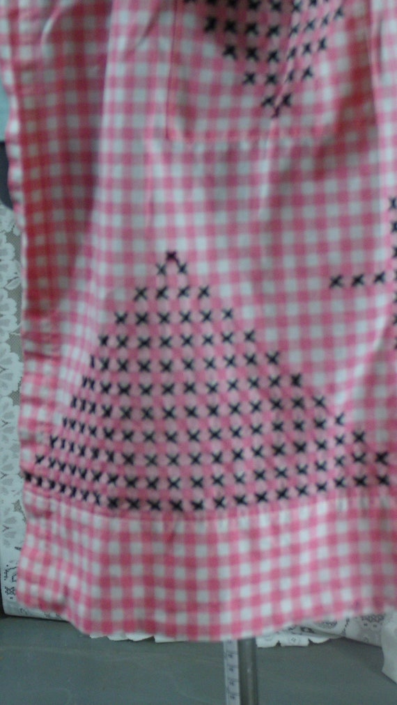 Vintage Gingham Apron with Cross-Stitched Design - image 5