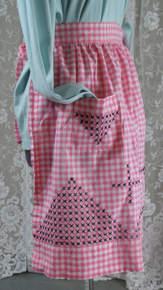Vintage Gingham Apron with Cross-Stitched Design - image 4