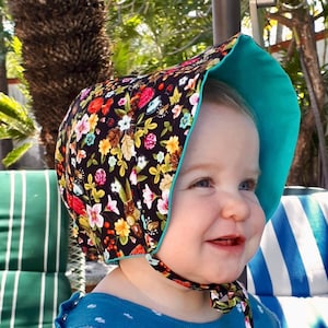 Baby Bonnet, Woodland Baby Bonnet, Classic Spring Bonnet, Summer Baby Hat, Reversible Infant Sunbonnet, Baby Sun Hat, Flowered Baby Bonnet