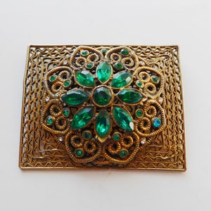 1950s Emerald Green Crystal Rhinestone Rectangle Gold Tone Mesh Woven Brooch