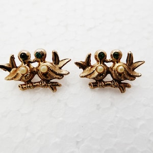 Vintage Pair of Small Gold Tone Bird PIns with Pearls and Rhinestones