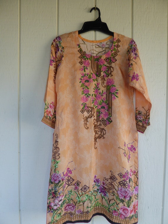 Vintage Ladies S Silk Embroidered Kaftan Peach Co… - image 1