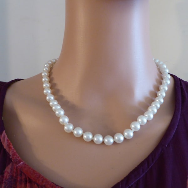 Vintage Faux Weighted Glass Pearl Choker Necklace 18"