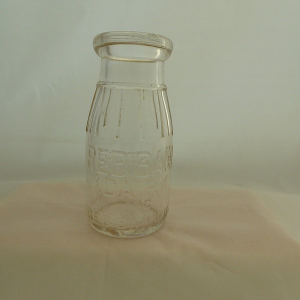 Vintage Red Barn Dairy Inc 1/2 Pint Glass Store Deposit Bottle Red Barn NJ