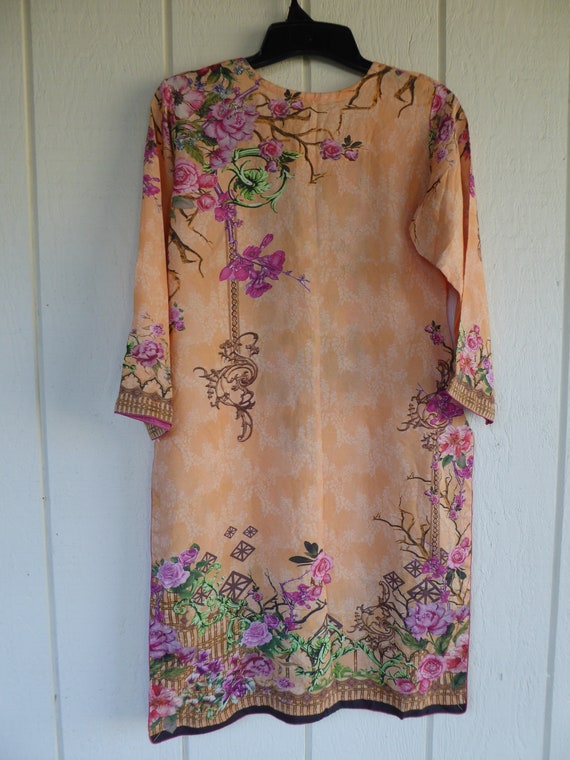 Vintage Ladies S Silk Embroidered Kaftan Peach Co… - image 5