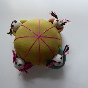 Honbay Chinese Traditional Style Red Needle Pin Cushion with 8 Kids