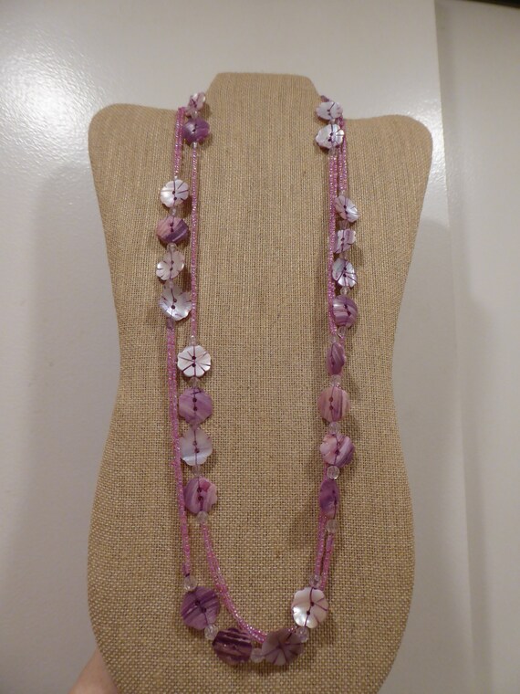Vintage Mother Pearl and Glass Bead Opera Length … - image 3