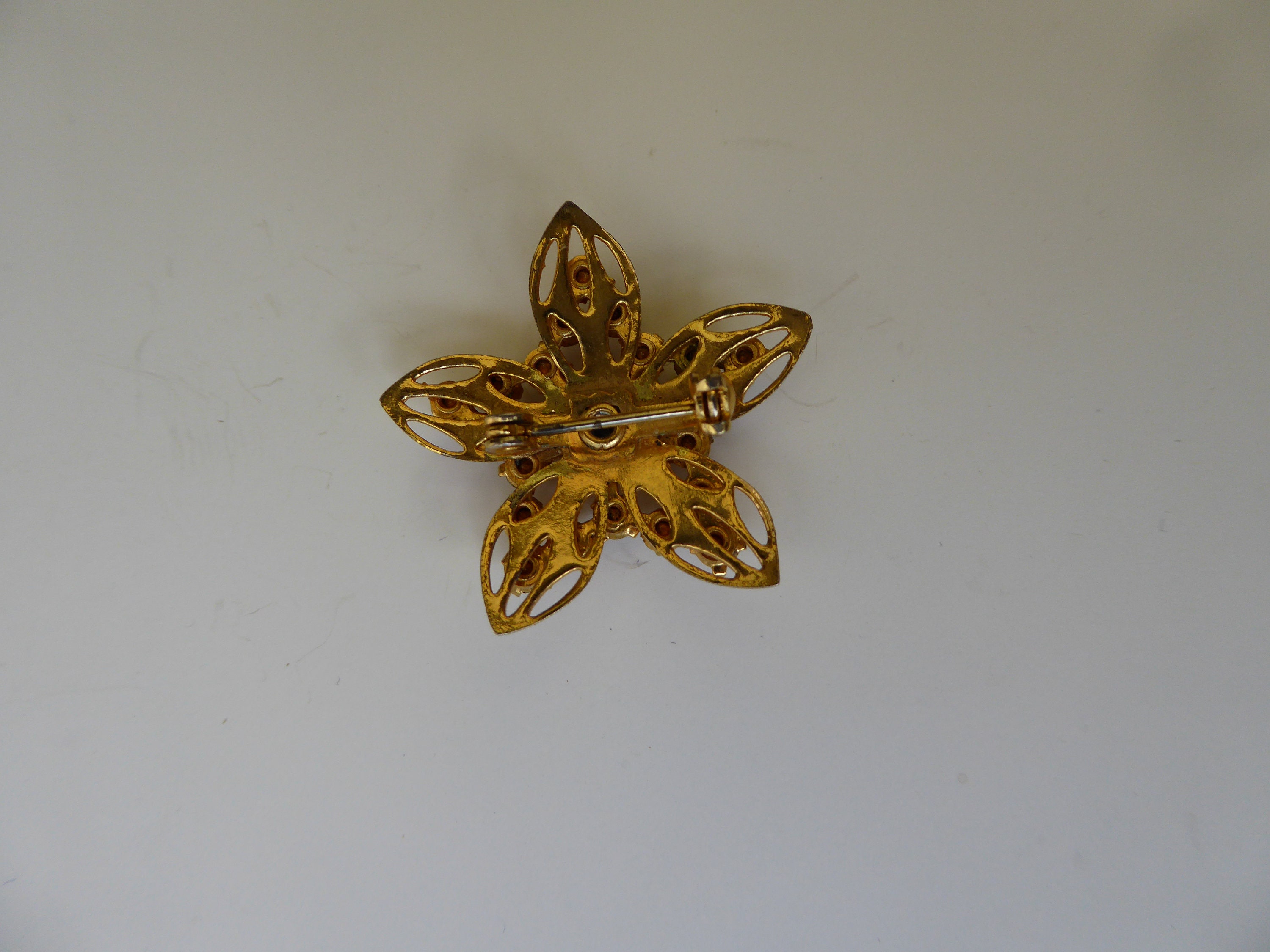 Broche Fantaisie Papillon En Métal Argenté - Bijou Vintage Occasion