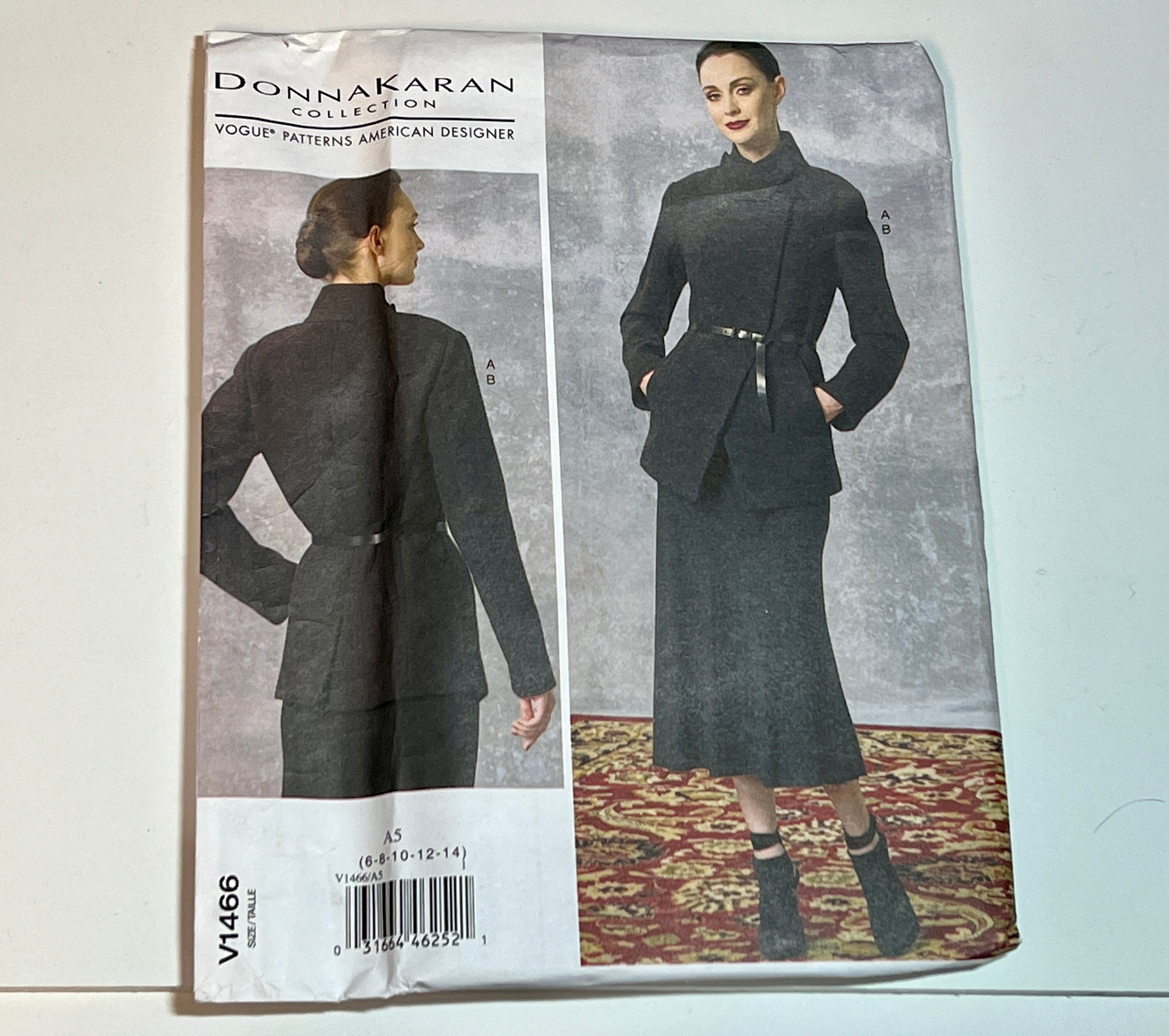 90s Vogue American Designer Donna Karan Pattern 2571. Uncut/ff 