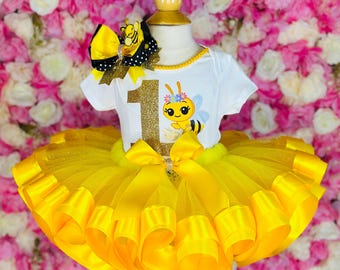 Bumble Bee First Birthday Outfit, Bee Party Theme, abejita chiquitita