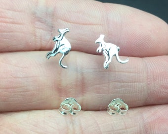 Brincos minúsculos de prata esterlina canguru, brincos de boa sorte, cartilagem, hélice, tragus