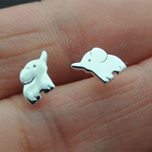 925 Sterling Silver baby elephant stud earring, baby elephant post earring, cartilage stud, helix, Post Earring, Stud Earring tragus stud