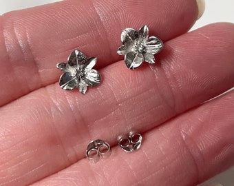 Sterling Silver orchid post earring, Sterling silver orchid earring, bridesmaid flower earring, orchid phalaenopsis / Silver phalaenopsis