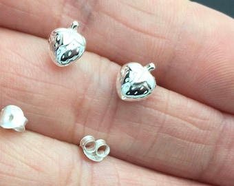 kleine sterlingzilveren kleine aardbeioorbellen, helix, sterlingzilveren aardbeioorbellen oorknopjes