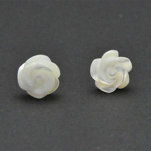 tiny Sterling silver & White Carved Seawater Shell Mop rose flower Earring Silver Stud