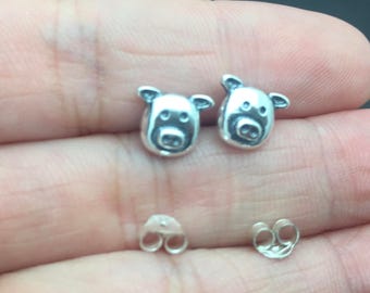 925 Sterling Silver Pig Earrings Pig Studs Farm Animal sterling silver earrings Girl cute studs spring animals, cartilage stud, helix