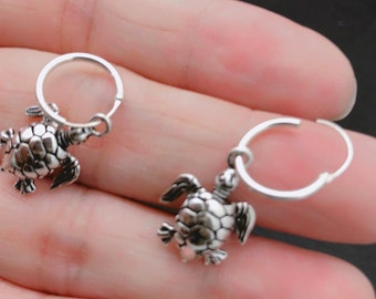 Sterling Silver Sea Turtle hoop Earrings, Turtle,  Cartilage Earring, Turtle Tragus earring, cartilage hoop, Helix earring