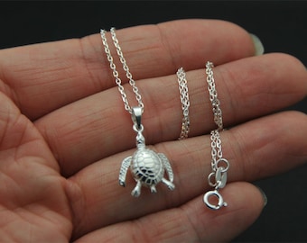 Collar de tortuga marina de plata de ley, tortuga pequeña, regalo de vacaciones, regalo de cumpleaños