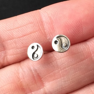 Oxidized 925 Sterling Silver Yin-Yang Stud Earrings, Yin-Yang cartilage stud - Tiny Yin-Yang  Studs - Yin-Yang  post earring