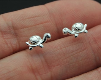 Sterling Silver Sea Turtle Stud Earrings, Tiny Turtle,  Cartilage Earring, Turtle Tragus earring, cartilage stud, Helix earring