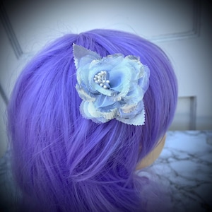 Silver Rose Hair clip ~ Gothic ~ Lolita ~ Goth ~ Kawaii ~ Floral ~ Fairy ~ Witch ~ Pastel Goth ~ Ghost Flower ~ Burlesque ~ Day of the Dead
