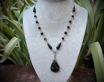 Agate Pendant Necklace: Onyx Chain, Gothic Dark Jewelry