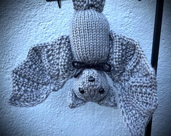Handgestrickte Graue Fledermaus Halloween Dekoration