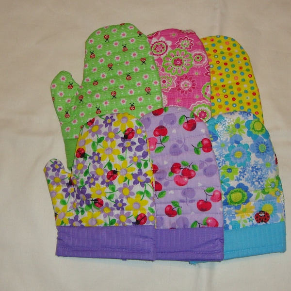 Children's Oven Mitts set of Two for Girls