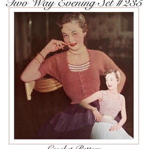 Op de afbeelding: Vintage haakpatroon getiteld "Two Way Evening Set #235". De afbeelding toont een vrouw in een koraalkleurig vest met een gestreepte halslijn en een bijpassende top. De outfit heeft een donkerpaarse rok. De tekst "Crochet Pattern" staat onderaan.