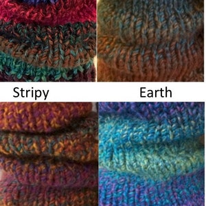 K&ouml;nnte beinhalten: Vier Nahaufnahmen von verschiedenen Garntexturen. Das Garn ist eine Mischung aus braunen, blauen, violetten und orangen Farben. Das Garn ist mit "Stripy", "Earth", "Rust" und "Petrol" beschriftet.