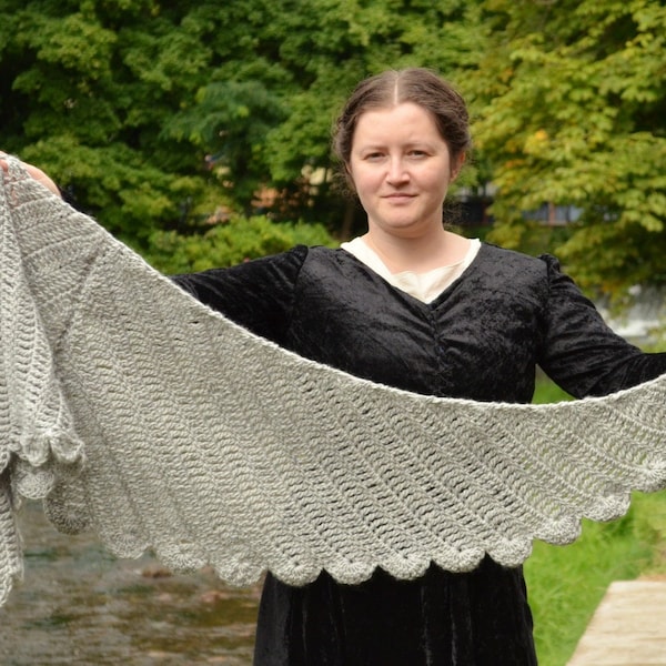 Easy crochet wing shawl pattern in chunky yarn, Dove wings shawl, full instructions, beginner friendly crescent shawl