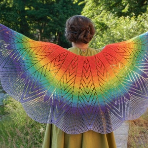 Whimsical fairy wings crescent shawl crochet pattern - Rainbow aurora capelet | US terms and UK terms, low vision and mobile friendly