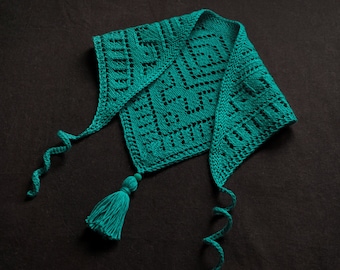 Elegant lace triangle bandana knitting pattern for summer - Pattern for head scarf in cotton yarn