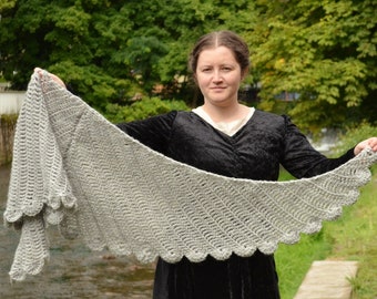 Easy crochet wing shawl pattern in chunky yarn, Dove wings shawl, full instructions, beginner friendly crescent shawl