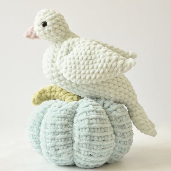 Peace dove toy - Amigurumi turtle dove pattern - instant download digital crochet pattern