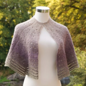 Crochet capelet pattern - Fluorite capelet by Yarnandy - Tunisian crochet lace, eyelets - instant download full instructions with video