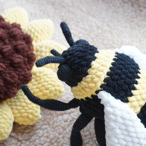 Realistic bumblebee amigurumi pattern crochet bee pattern bee toy with movable legs Digital crochet pattern image 4