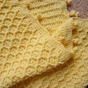 Crochet baby blanket with honeycomb pattern - Instant download, detailed instructions in US terms and UK terms, video tutorial for stitches