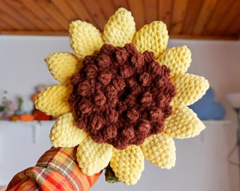Crochet fidget toy Amigurumi sunflower fidget toy crochet pattern velvet yarn - instant download - for autistics and ADHD, low vision format