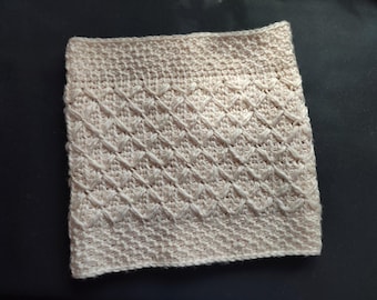 Textured Tunisian crochet cowl pattern for chunky yarn - Quadrillium cowl