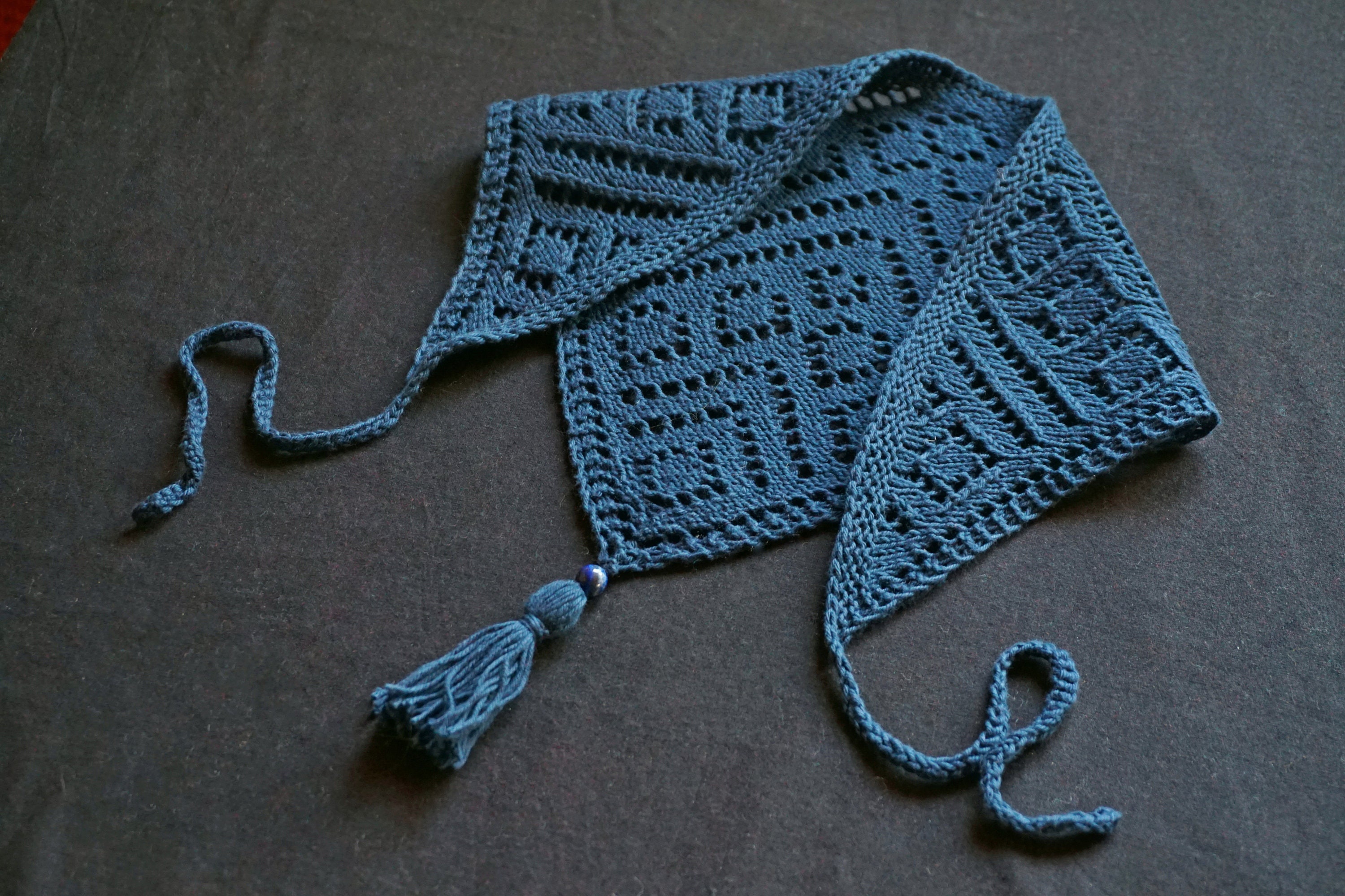 Summer lace triangle bandana knitting pattern for women - Pattern for head scarf in cotton yarn