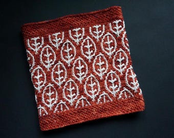 Advanced Tunisian crochet mosaic cowl pattern with leaf motif - digital download (size inclusive)